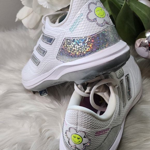 Adizero PureHustle 3 Sis Bates Womens Cleats size9 New - Picture 4 of 10